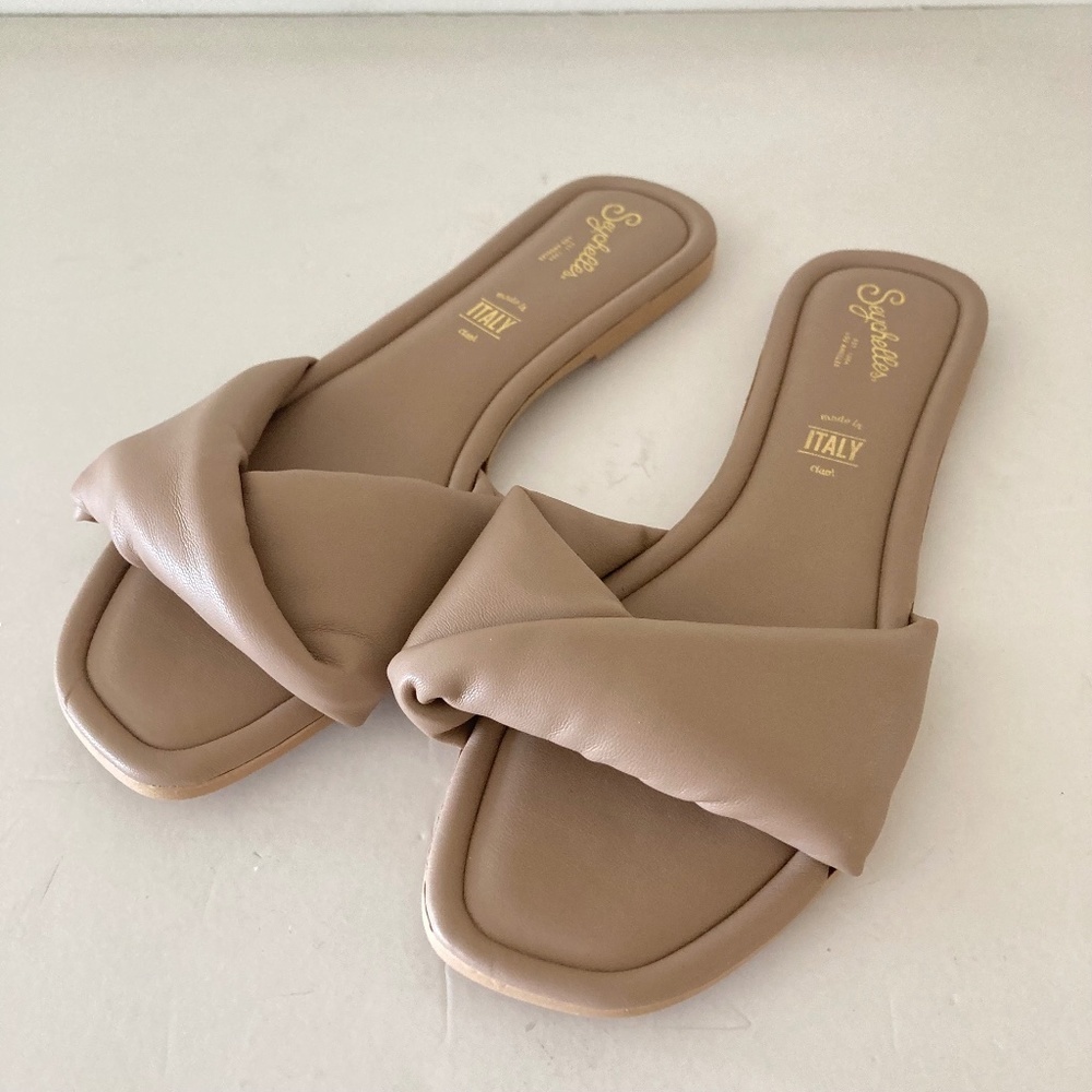 NWOT Anthropologie Seychelles Breath Of Fresh Air Puffy Sandals
